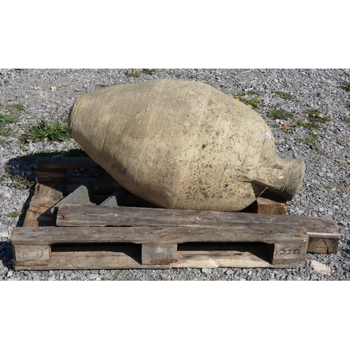 408 - Very large terracotta amphora - Approx H: 113cm