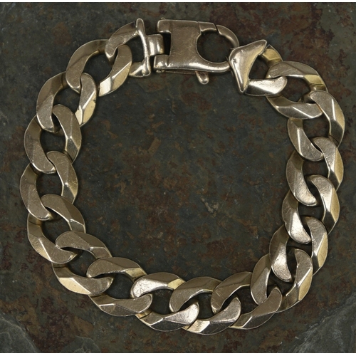 112 - 9ct gold chunky gents bracelet - Approx 57g