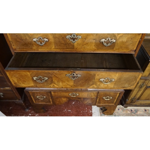 387 - Early 18th century chest of drawers on base with drawers  - Approx W:95 cm D:55 cm H:125 cm