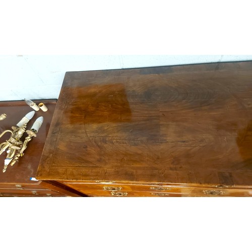 387 - Early 18th century chest of drawers on base with drawers  - Approx W:95 cm D:55 cm H:125 cm
