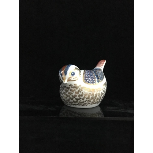 39 - A Royal Crown Derby porcelain bird form paperweight, Goldcrest, silver button, 9cm max; and a box (2... 