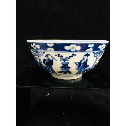 116 - A group of Chinese blue and white porcelain, comprising: Saucer dish decorated with phoenix and scro... 