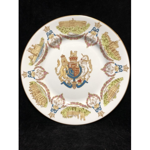 134 - Wedgwood - Kutani Crane pattern, part dinner service, comprises: 6 Dinner plates; 6 dessert plates; ... 