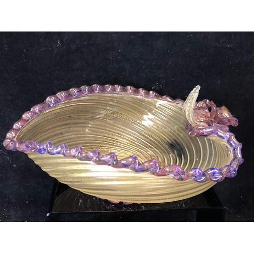 64 - A Murano heart form glass bowl, the body of gilt fleck swirled fluting, the rim trailed in amethyst/... 