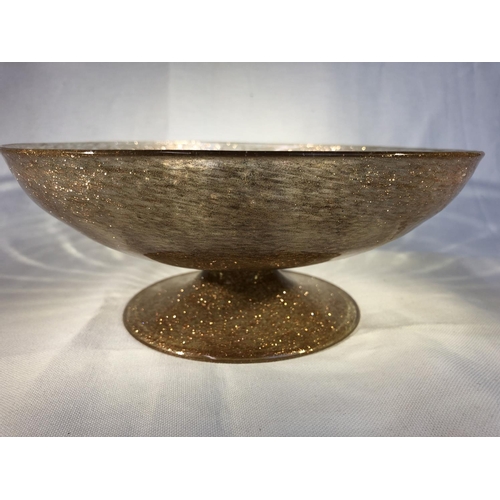 76 - Barovier - an aventurine glass tazza, of circular bowl on low foot, 22.5cm diam