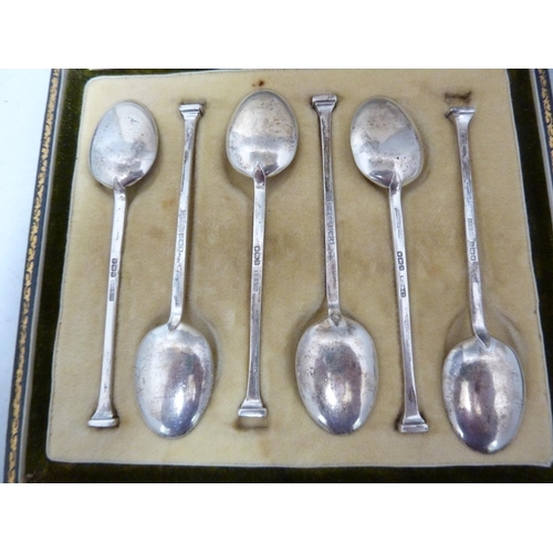 17 - A cased set of six silver  'seal' top coffee spoons, Sheffiled 1917, makers mark WB & Co for William... 