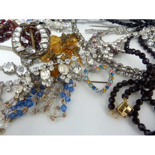 61 - Vintage costume jewellery - varius items of diamante and old paste set items, including a headband (... 