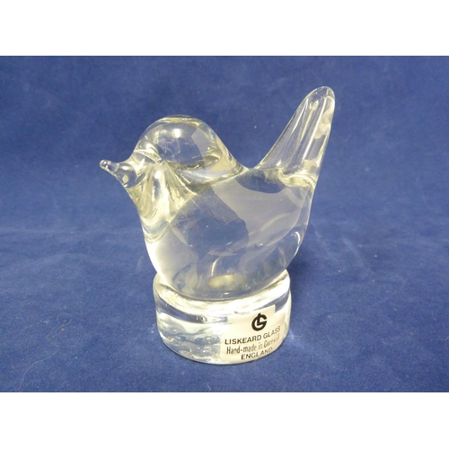 207 - Four glass bird figures - comprising a Liskeard colourless wren type bird, with original label, a Pu... 