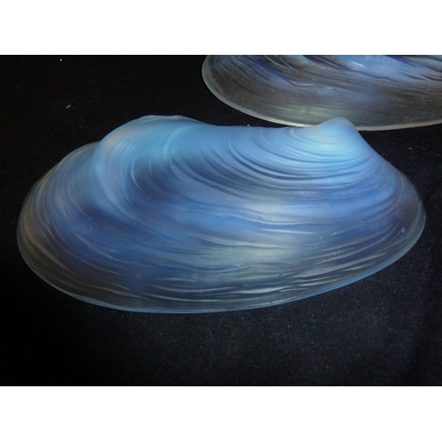 6 - Sabino - a pair of opalescent glass shell form bowls, marked Vernox, Paris, 14.5cm max (2)