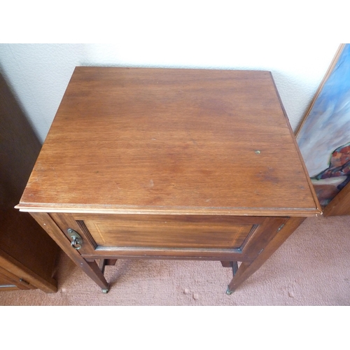 151 - A Mahogany pot cupboard with boxwood stringing 78 h 58 d x 76 w