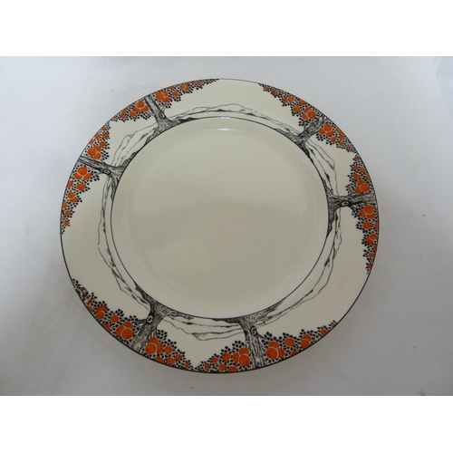 47 - Various Crown Ducal Ware plates, comprises: three dinner plates, 25,5 cm diam; one luncheon plate, 2... 