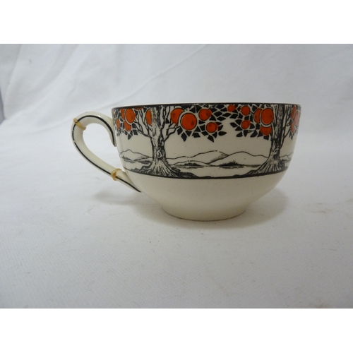 82 - A Crown Ducal Ware Orange tree pattern part tea set, comprising: Teapot, cover and stand; six cups, ... 