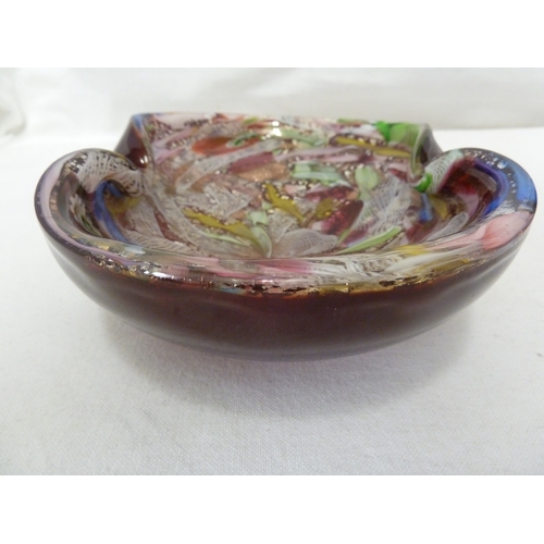 143 - AVEM (Arte Vetraria Muranese) - A Tutti Fruiti or Byzantium dish; and a vase similar, bowl 20c m max... 