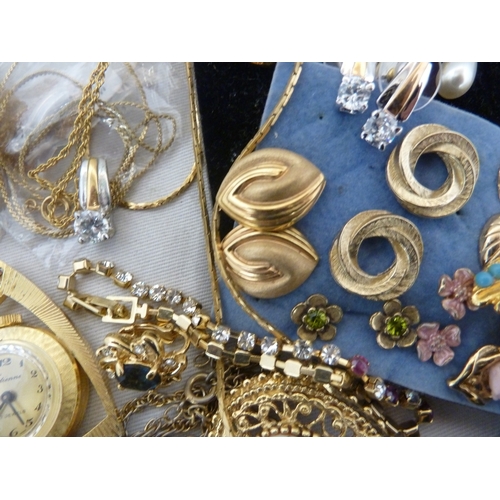 30 - A quantity of gold plated costume jewellery, including a feather form brooch set with glass and pear... 