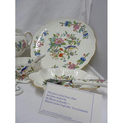 76 - A group of Aynsley porcelains, Pembroke pattern, comprising Soup tureen and cover; cake plate; jam s... 