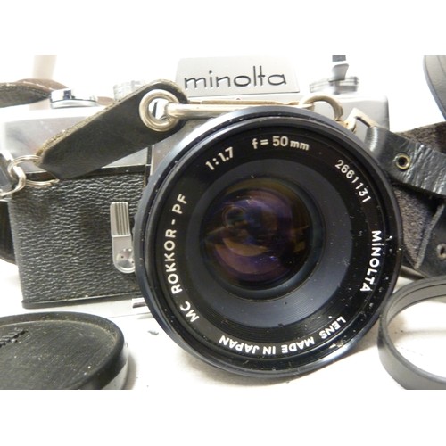 123 - A Minolta SRT 101b camera and case; and a Hanimax automatic MC lens with case (4)