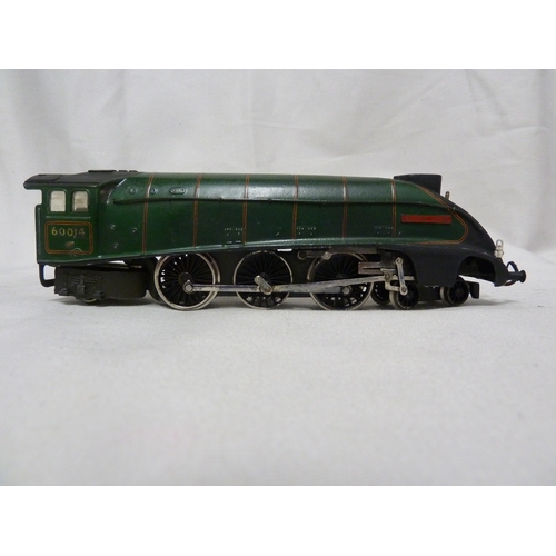 194 - Model Railway Interest - a metal 00 guage steam locomotive numbered 60014 to side and nameplate silv... 