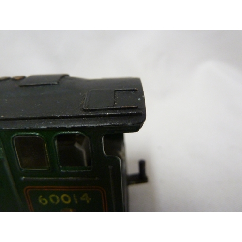 194 - Model Railway Interest - a metal 00 guage steam locomotive numbered 60014 to side and nameplate silv... 