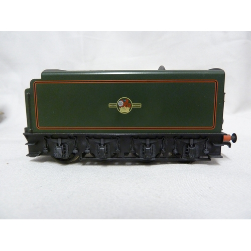 207 - Model Train and Railway Interest - a Bachmann 00 gauge Kestrel Engine, numbered 60130 in dark green ... 