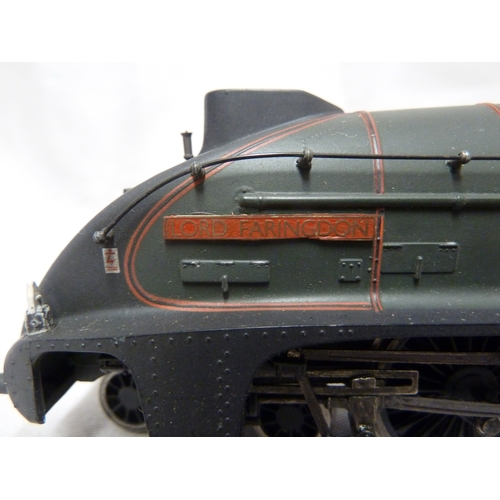 143 - Model Train and Railway Interest - a Bachmann 00 gauge Engine, Lord Farringdon nameplate affixed, th... 