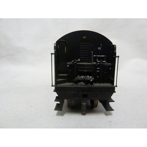 142 - Model Train and Railway Interest - a Bachmann 00 gauge Golden Plover Engine, numbered 60031 in dark ... 