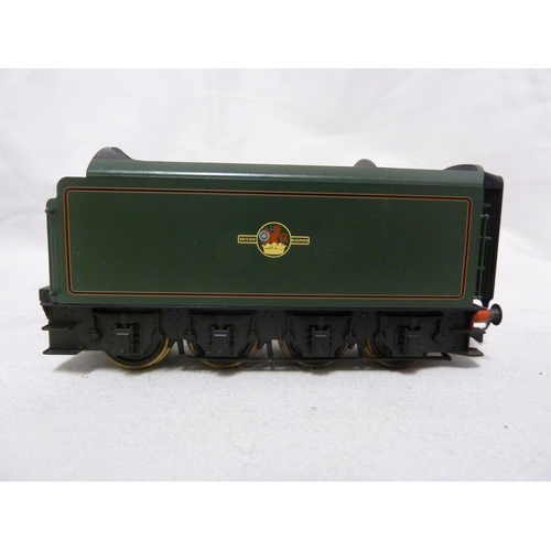 142 - Model Train and Railway Interest - a Bachmann 00 gauge Golden Plover Engine, numbered 60031 in dark ... 