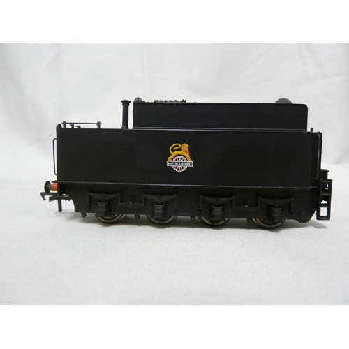 212 - Model Train and Railway Interest - a Hornby 00 gauge Engine, numbered 92192, in black livery; and a ... 