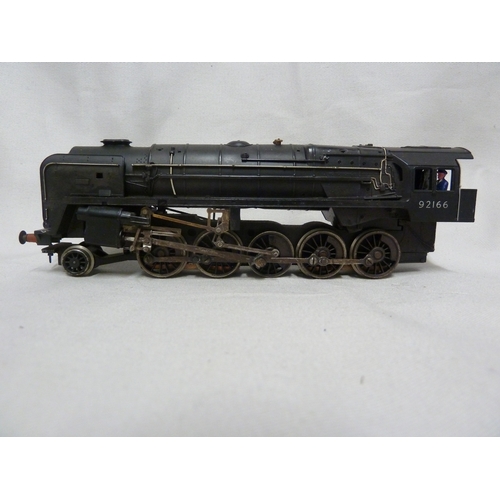 171 - Model Train and Railway Interest - a Hornby 00 gauge Engine, numbered 92166,  in black livery with s... 