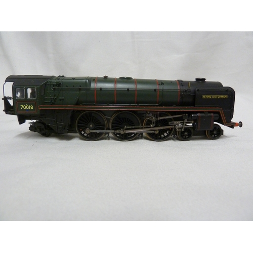 170 - Model Train and Railway Interest - a Hornby 00 gauge Fyling Dutchmann Engine, numbered 70018 in dark... 