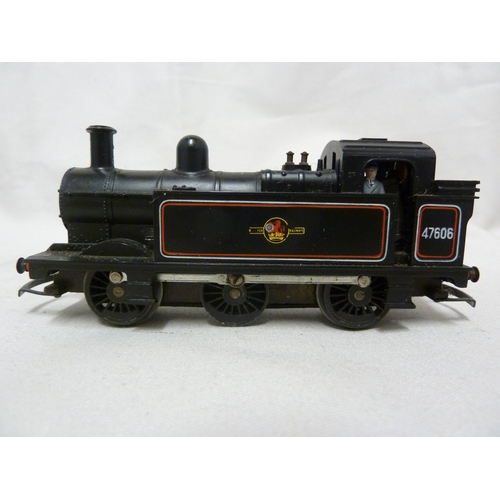 167 - Model Train and Railway Interest - a Hornby 00 gauge Engine, numbered 69543 in black livery with red... 