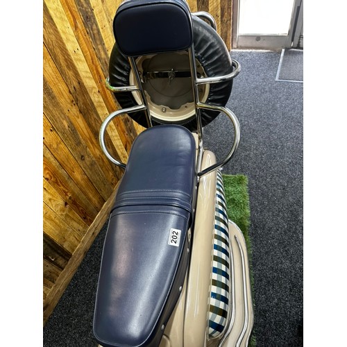 202 - 1960 Italian series 2 Lambretta Li150.

Restored 12 years ago, engine fitted with a 175 top end. 12v... 