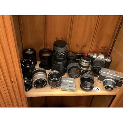 114 - Assorted vintage lenses and cameras