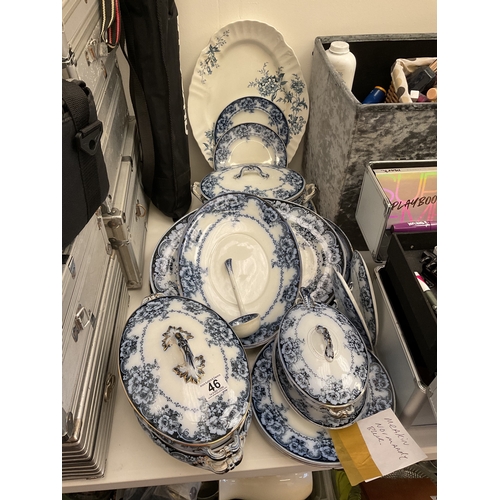 46 - Large way of blue and white meakin ware