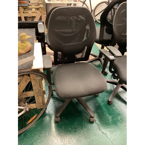 86 - Adjustable office chair