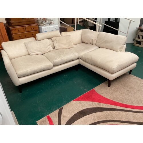 122 - Modern L shape corner sofa cream