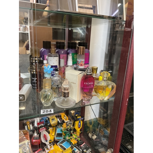 204 - Quantity fragrances, sprays and cosmetic items