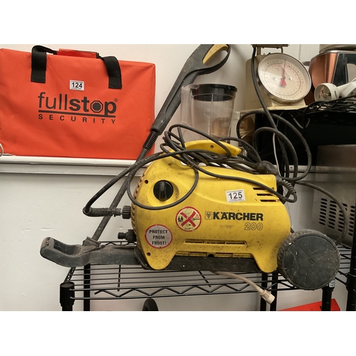 125 - Karcher 200 pressure washer (missing wheel)