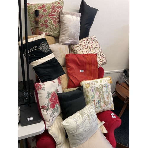 65 - Assorted modern cushions