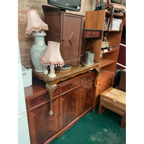 114 - Large quantity assorted furniture