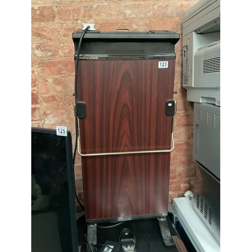 123 - Morphy Richards trouser press