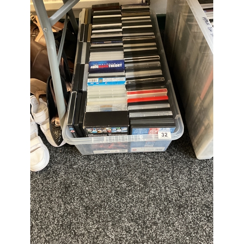 32 - Large quantity DVDs