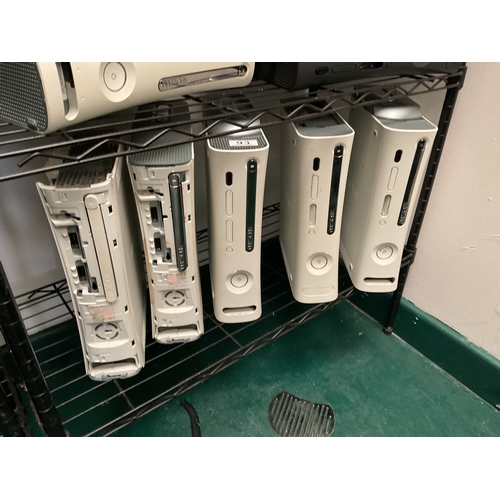 93 - Quantity Xbox 360 consoles, untested