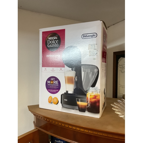 206 - Delonghi Infinissima coffee machine, Nescafe dolce gusto