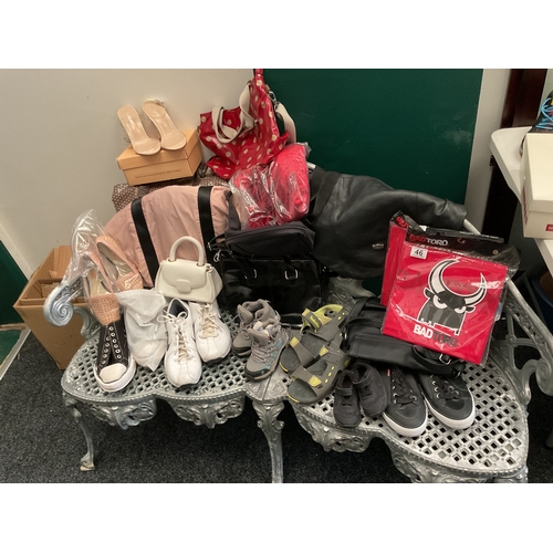 46 - Quantity shoes and bags