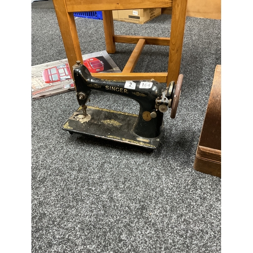 164 - Vintage singer sewing machine