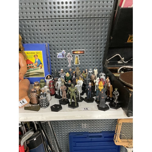 18 - Large quantity of Dr Who figures