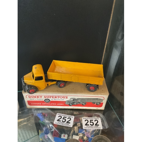 252 - Dinky super toys 521 lorry