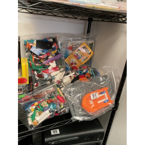 91 - Large quantity assorted lego