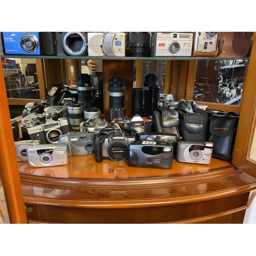 133 - Quantity of assorted vintage and other cameras - untested