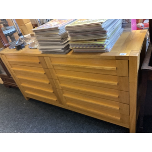 86 - Large oak 8 drawer sideboard